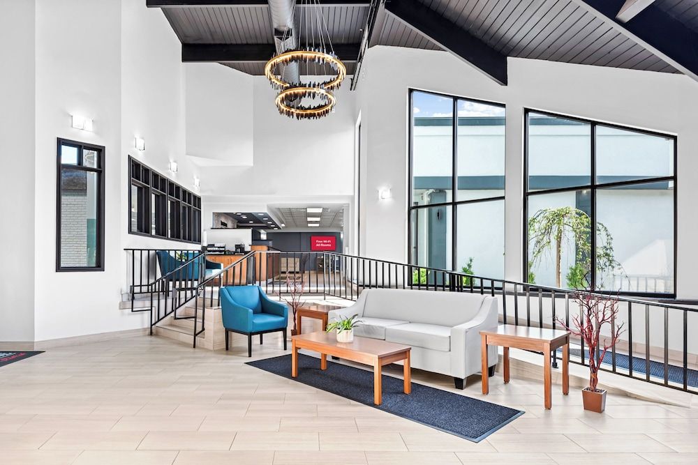 Hometowne Studios & Conference Center Cortland 3