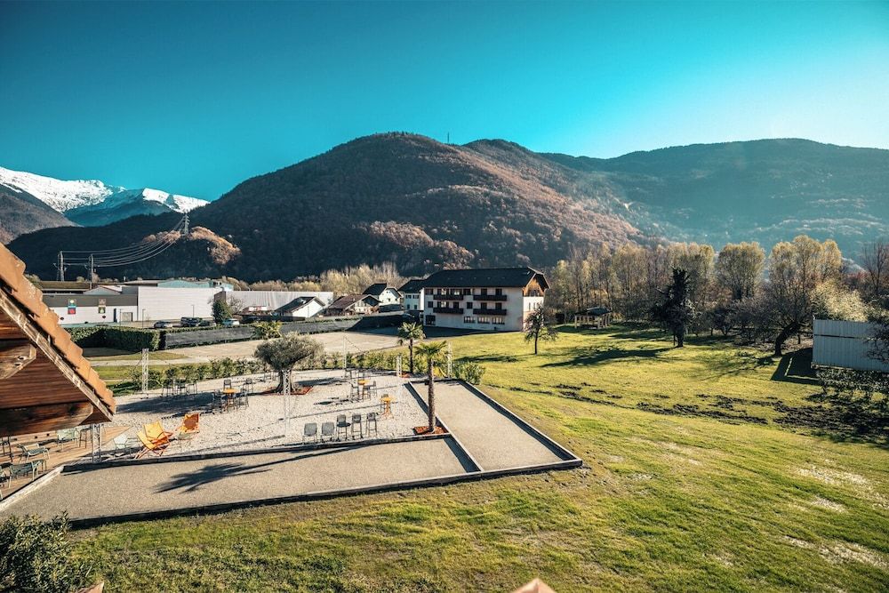 Base Camp Lodge - Albertville 3 estrelas em Albertville
