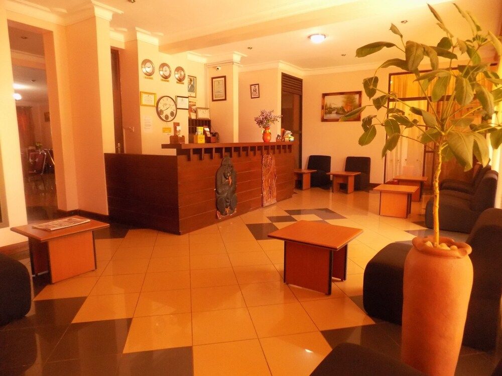 Entebbe Travelle'rs Inn 3