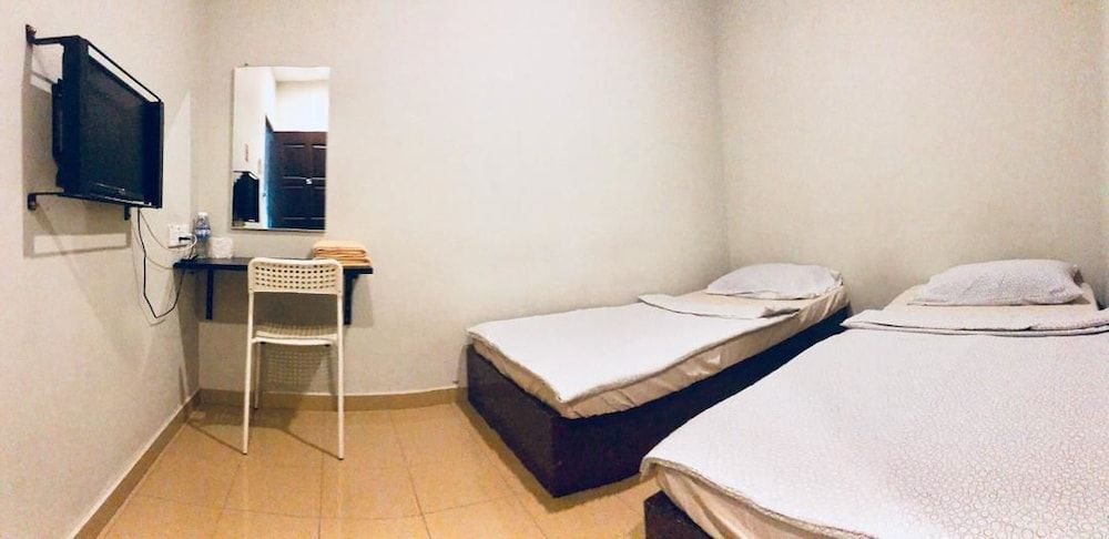 Lunas Homestay by Yolodge 3