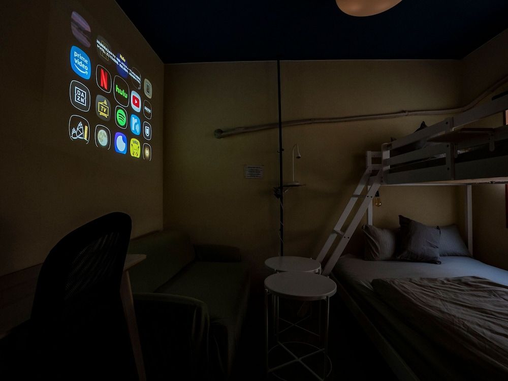 We Home-hotel + Hostel & Kitchen- 3