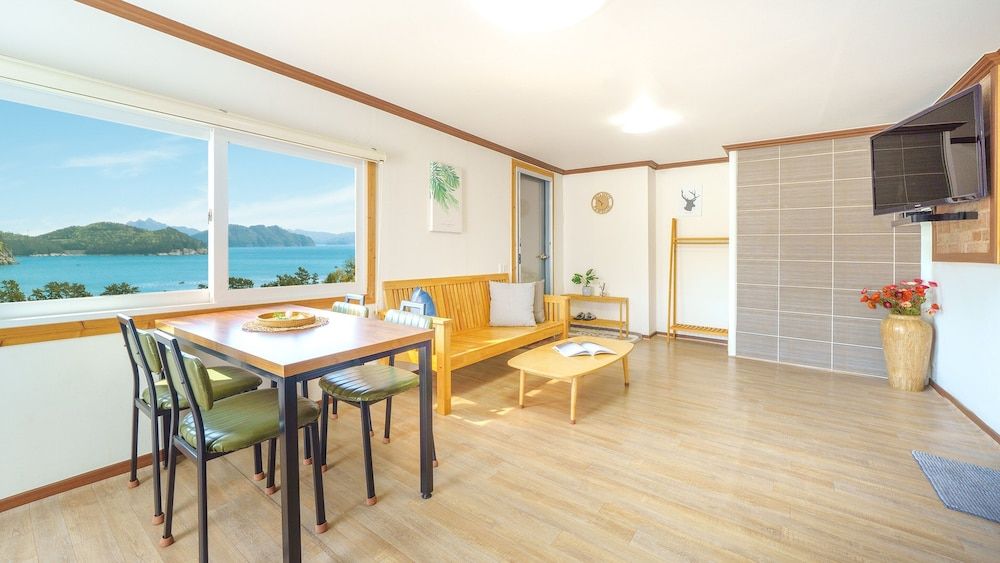 Namhae Mohito Pension 3