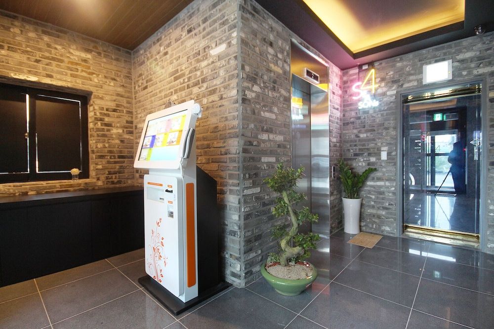 Iksan Fourseason Motel 2