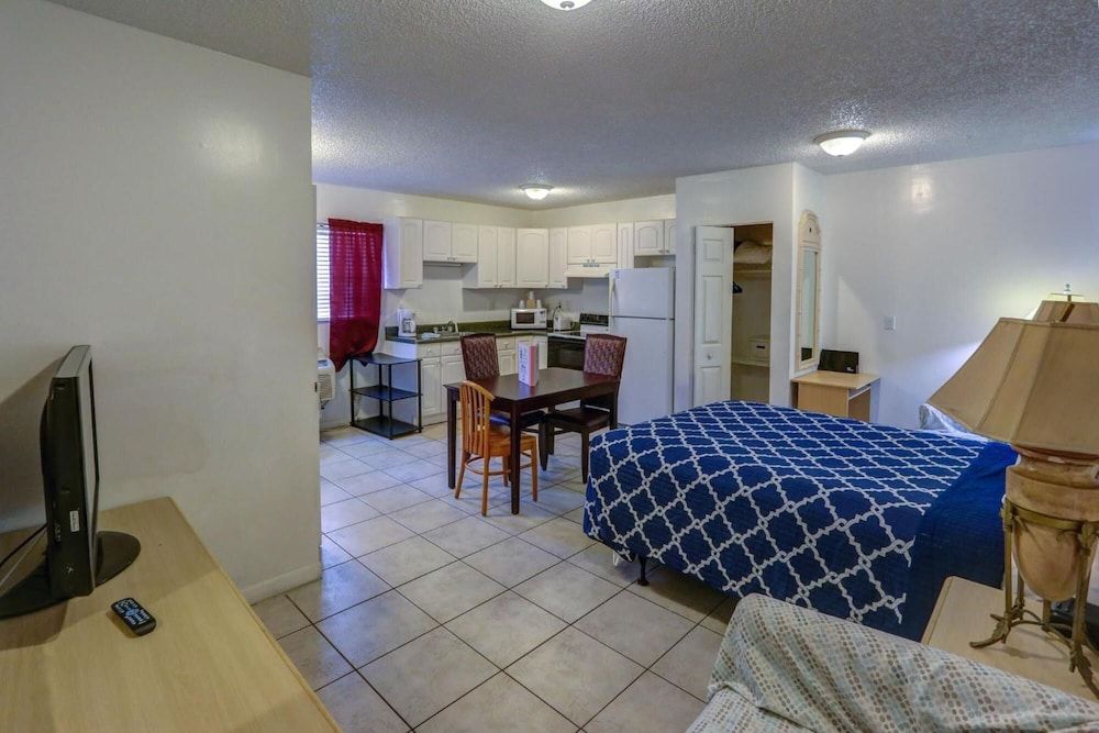 Richard S Motel Studio 3