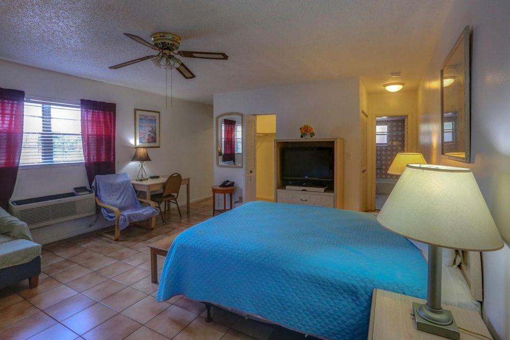 Richard S Motel Studio 2