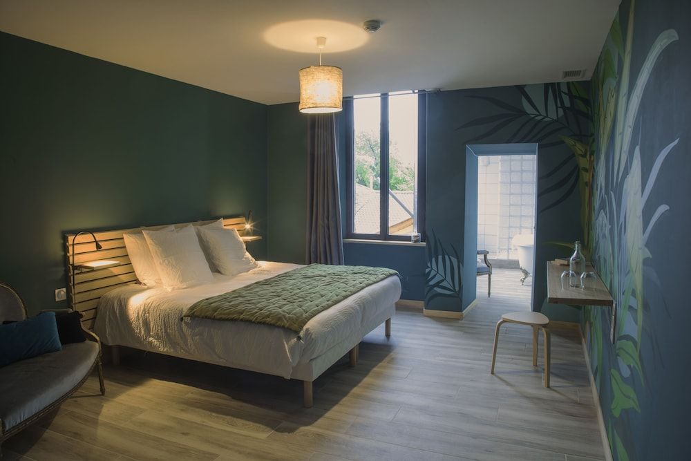 L Ha Tel Du Garage Des Cevennes 3