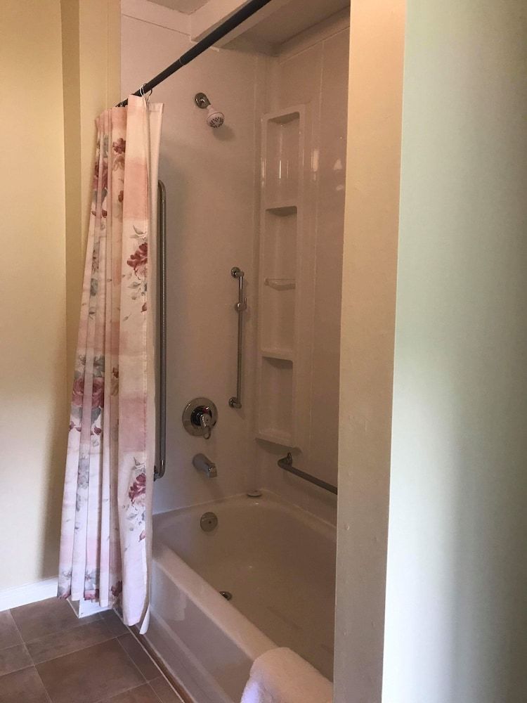 Bonne Bay Cottages 3