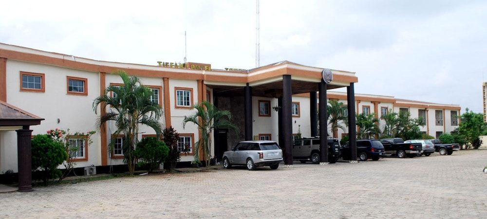 Tiffany Hotel and Towers -1 estrelas em Imogwu-Agwa