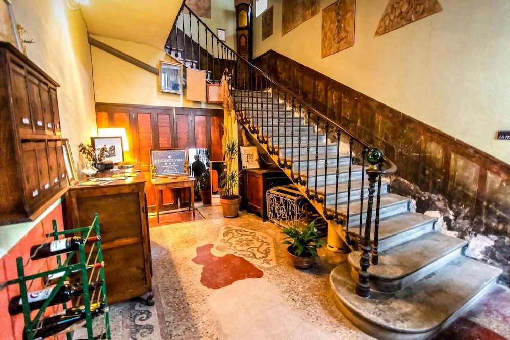 Ra Sidence Verdi 3 estrelas em Bédarieux