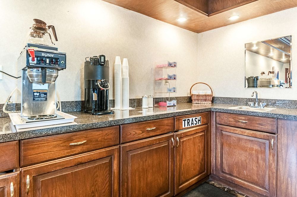 Motel 6 Southgate, MI - Detroit 2