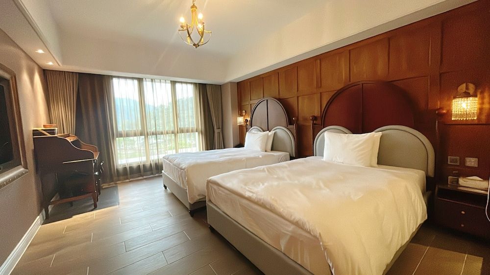 Grasse Grace Manor 3