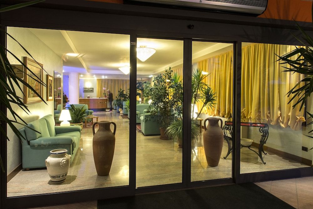 Torresi 3 estrelas em Potenza Picena