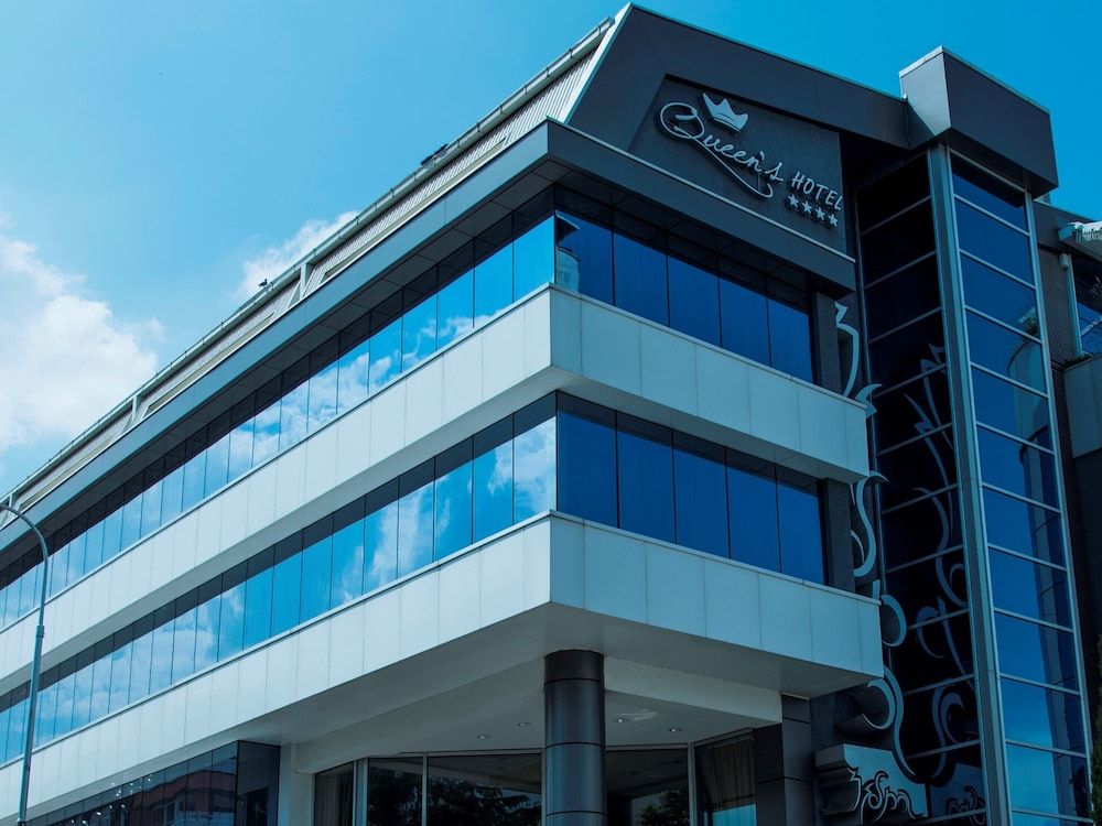 Queen's Hotel 4 estrelas em Escópia