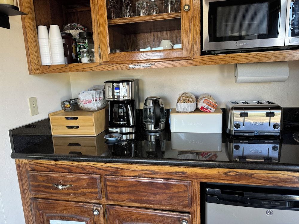 Arrowhead Lake Inn 3