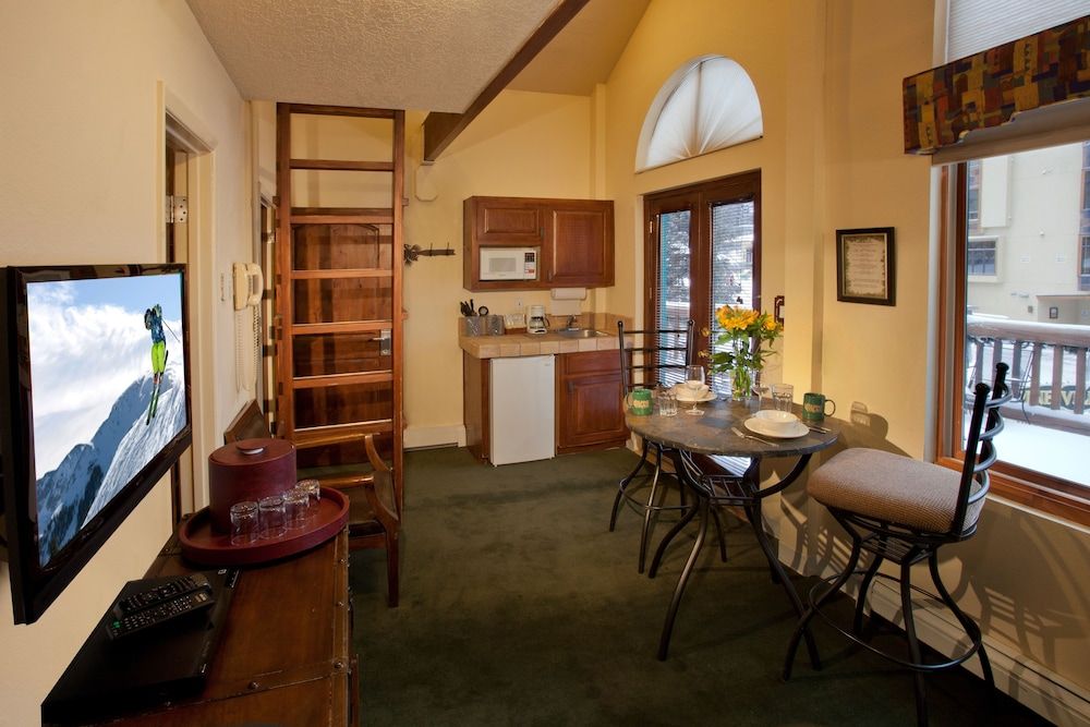 Alpine Village Suites 3
