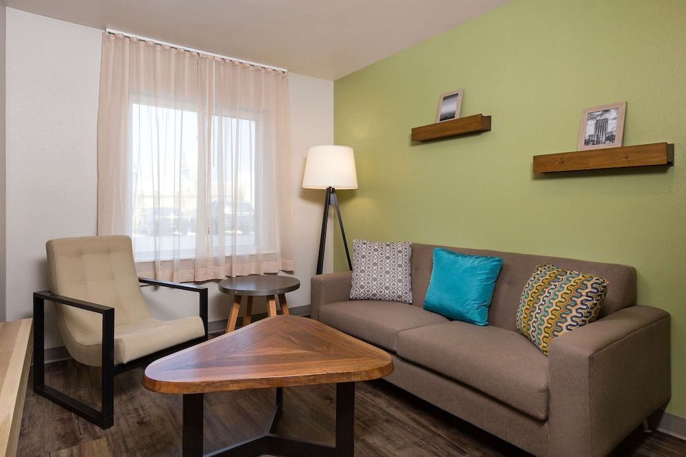Woodspring Suites West Des Moines 3