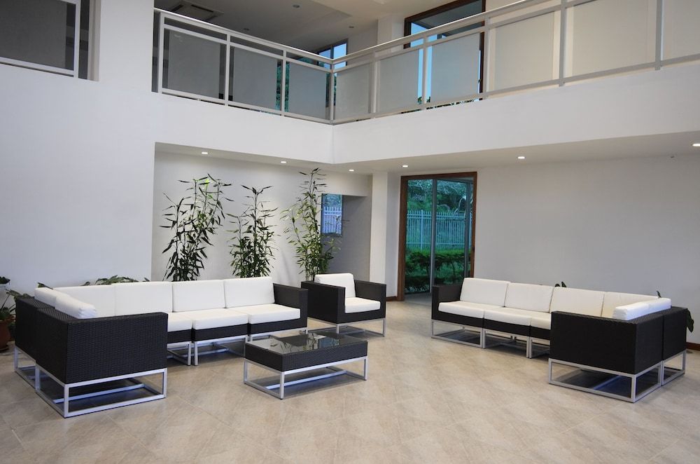 Luganvilla Business Hotel and Restaurant 3