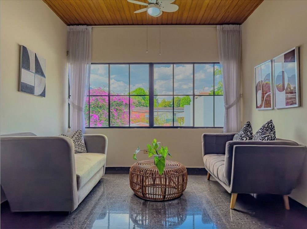 Cardedeu Suites 3 estrellas en San Salvador