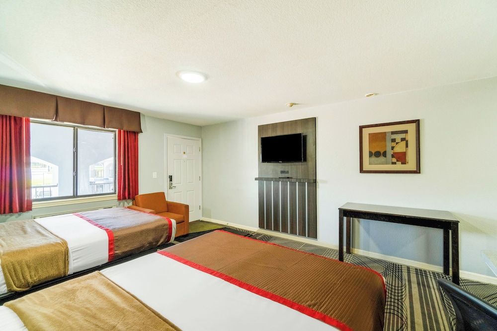 High Five Inn Killeen-Forthood 2