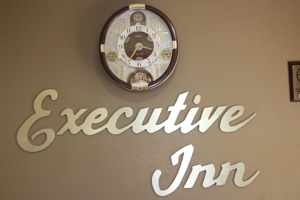 Cotulla Executive Inn 3