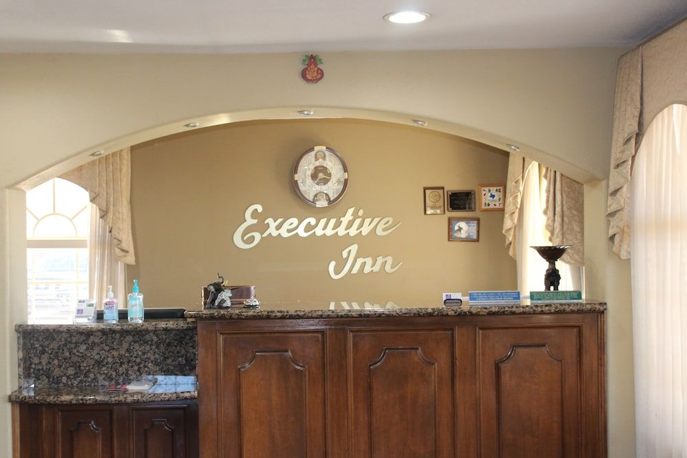 Cotulla Executive Inn 2