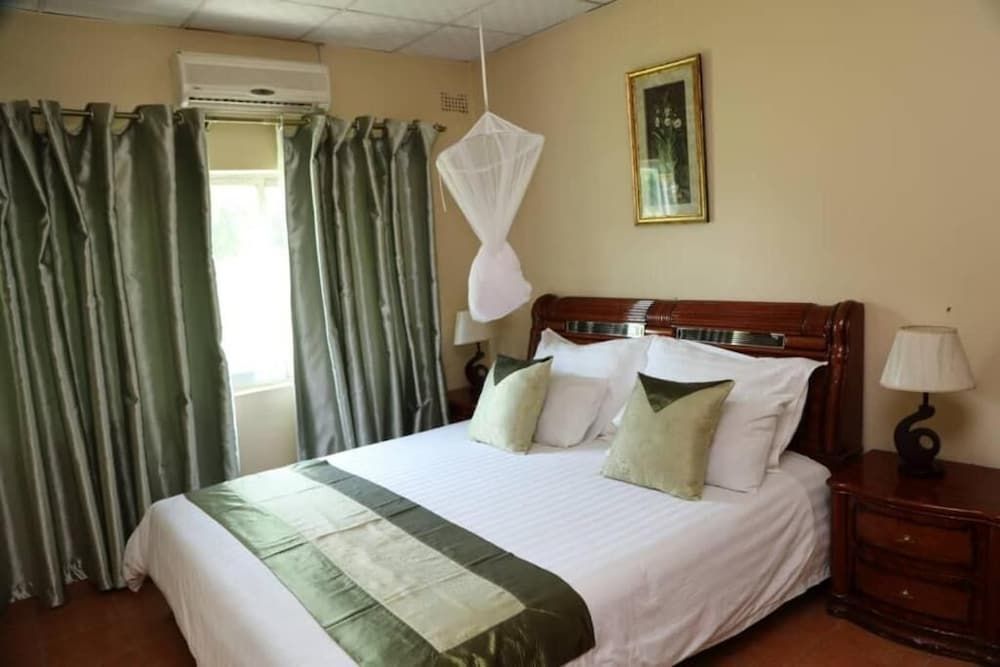 Moba Hotel & Convention Centre 2