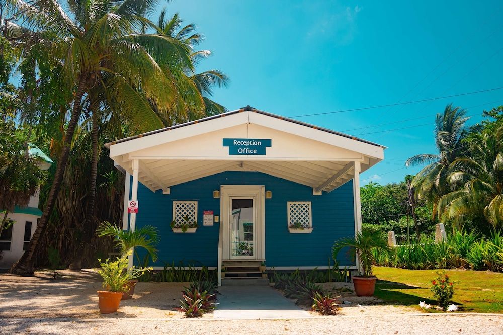 Best Western Grand Baymen Gardens 2