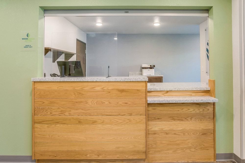 Woodspring Suites Detroit Farmington Hills 3