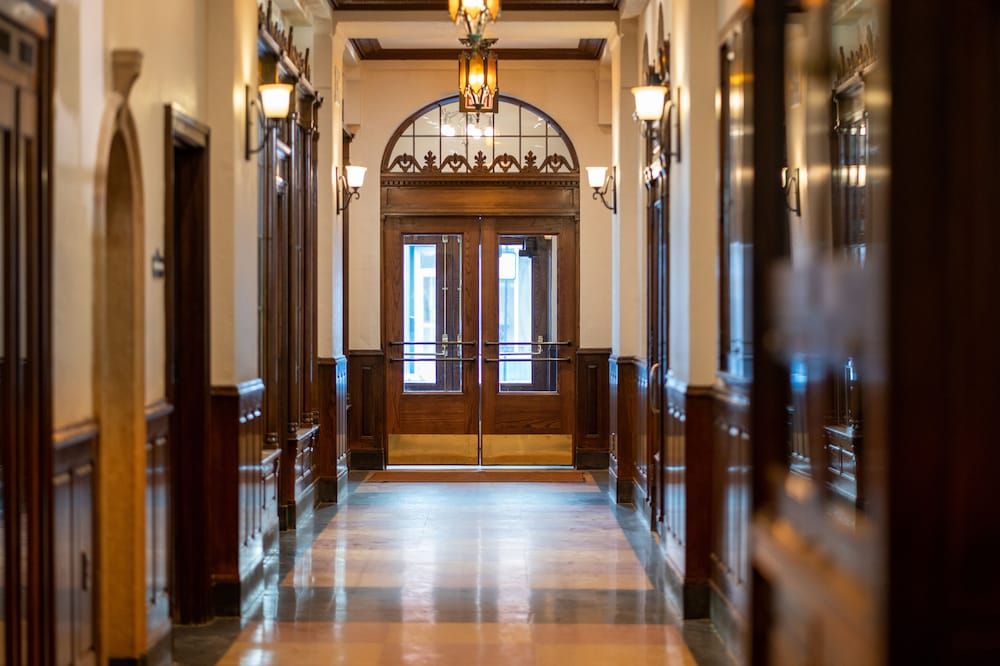 The Alonzo Ward Hotel 2