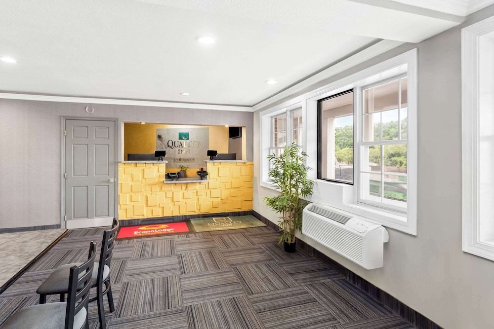 Econo Lodge Waynesboro - Skyline Drive 2