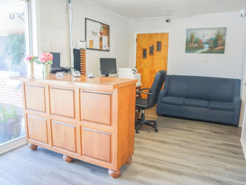 The Lancaster Motel By OYO Ronks near Paradise 3