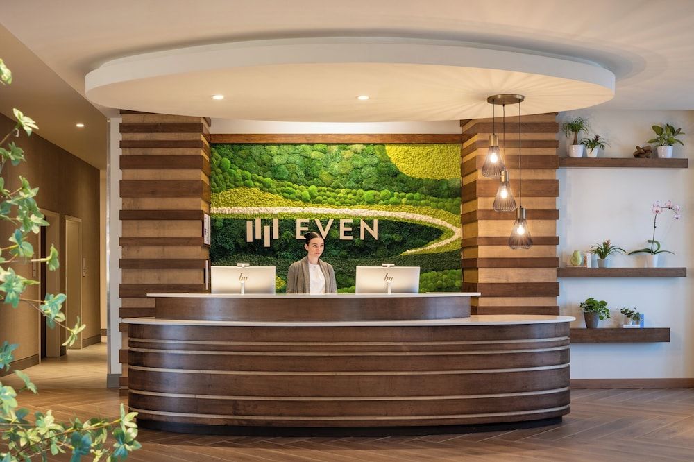 Even Bozeman Yellowstone Intl Arpt 2