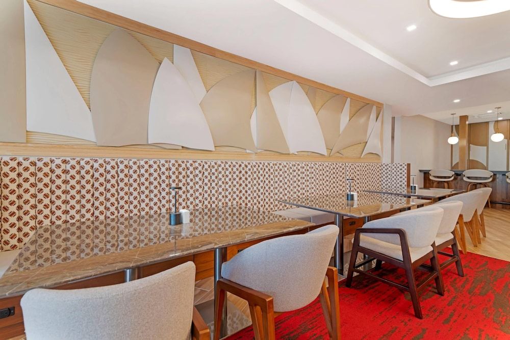 Cambria Hotel Plymouth MA 2