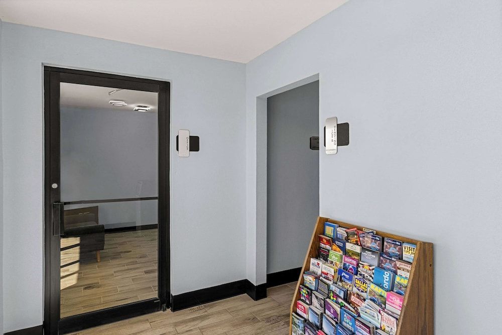 Rodeway Inn Midland South 2