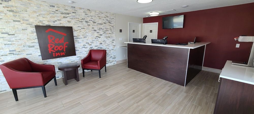 Red Roof Inn Byron 3