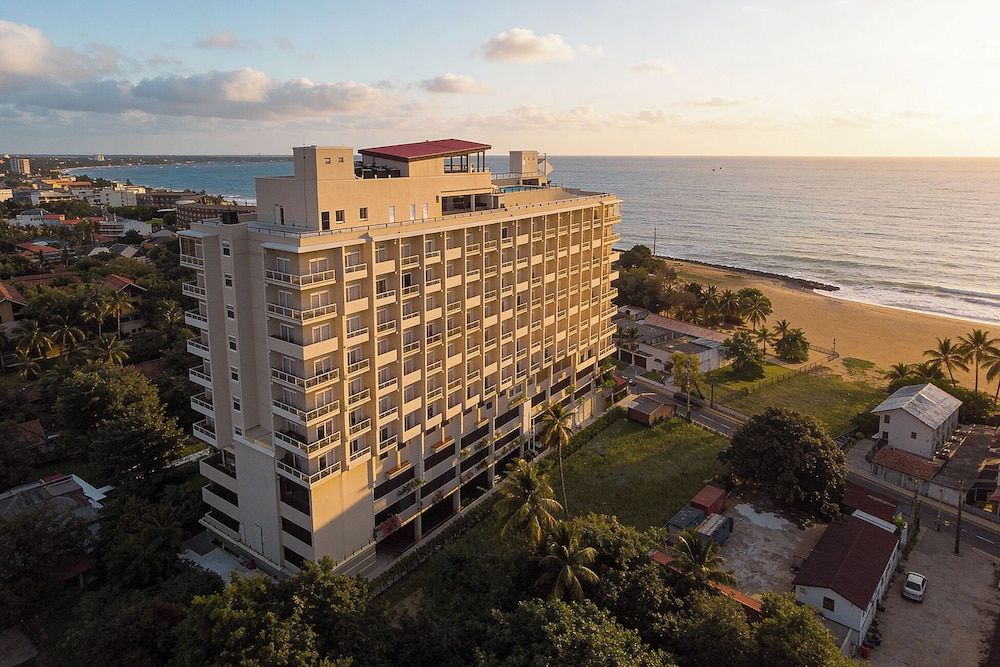 Corundum Breeze Negombo 4 estrellas en Negombo