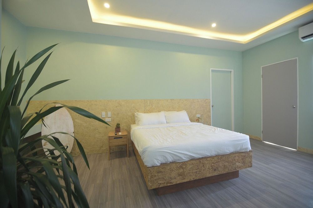 Mosaic Liwliwa Hotel Near Beach -1 estrelas em Zambales