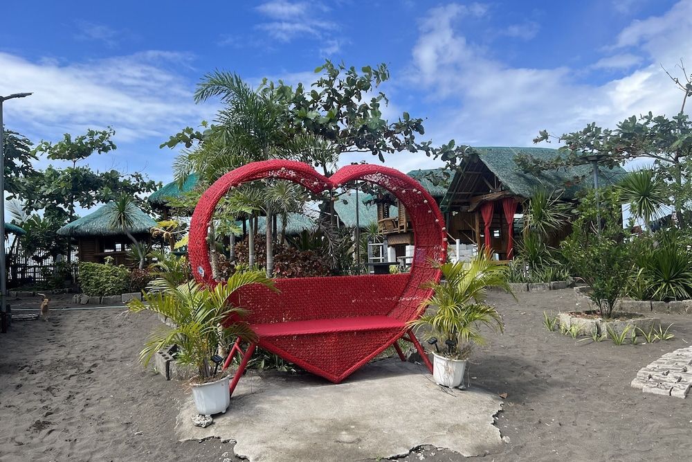 Lover's Point Beach Front Resort By Zuzu 3