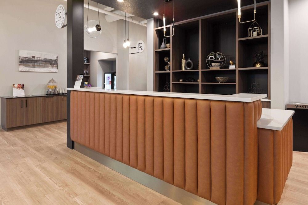 Riverbend Hotel And Suites Trademark Collection 3