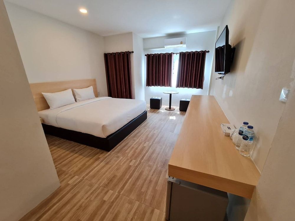 The Charlotte Smart Hotel Lopburi 3