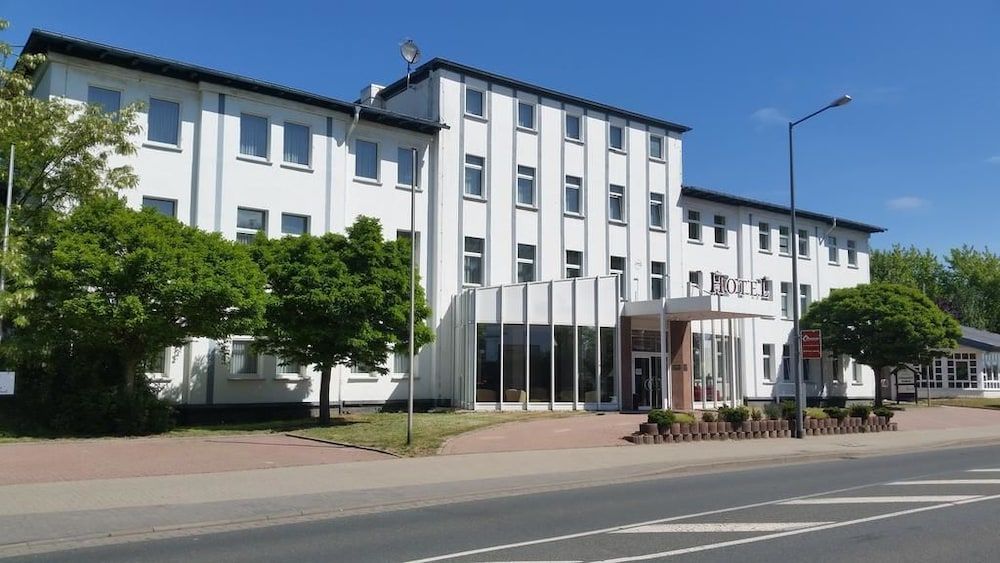 Hotel Bitterfelder Hof Mongoo Gmbh -1 estrelas em Bitterfeld