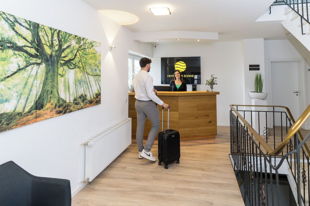 Hotel zur Sonne -1 estrellas en Bodelshausen