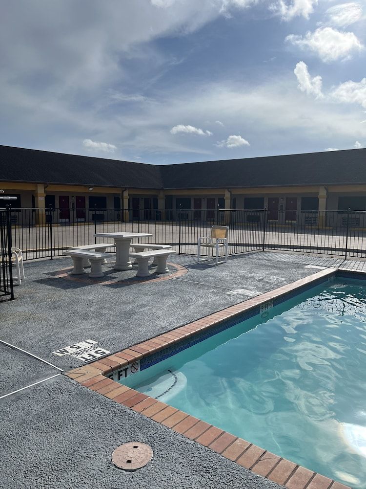Los Fresnos Inn and Suites 2 estrelas em Los Fresnos