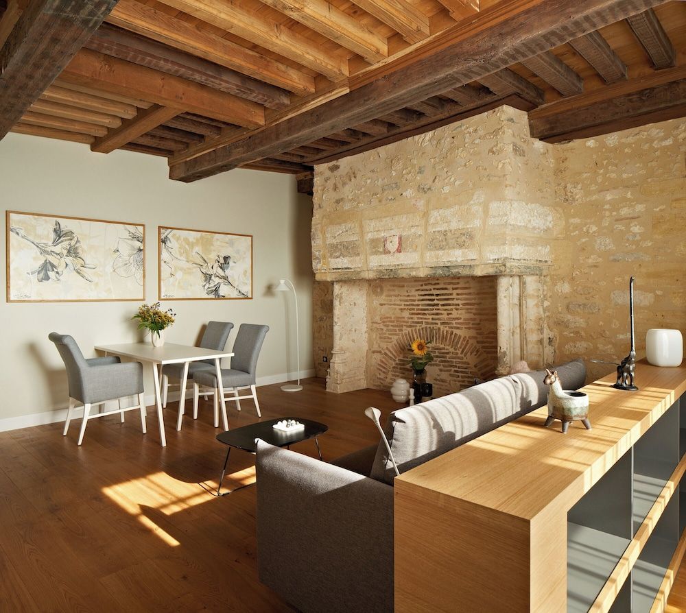 Hideauts Hotels Le Chevalier Bleu 2