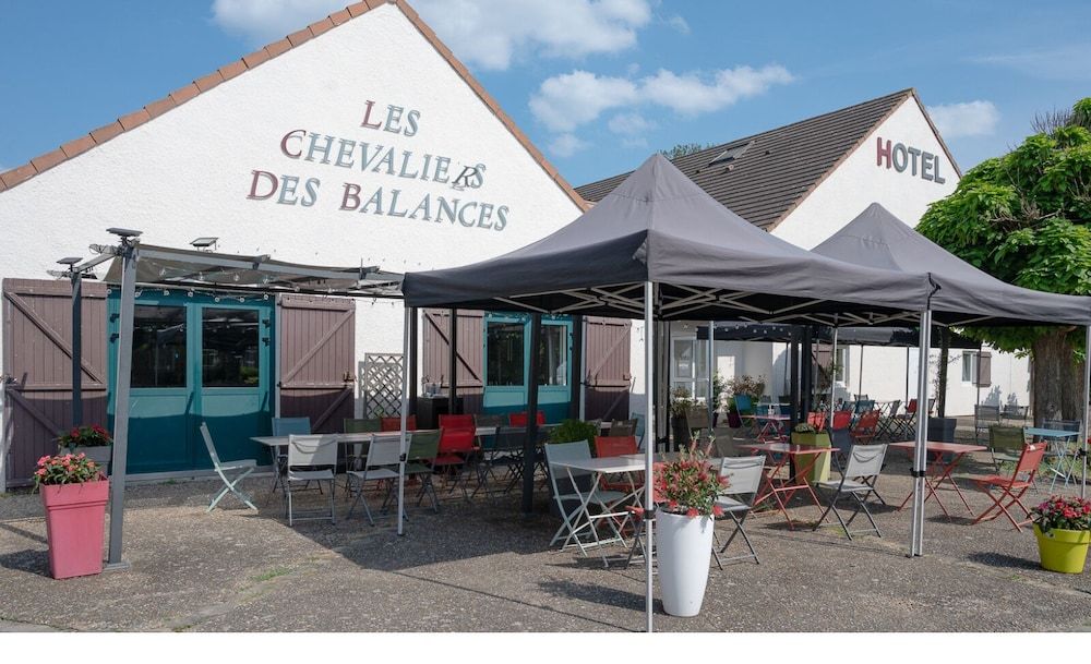 Les Chevaliers des Balances -1 estrelas em Saint-Aubin