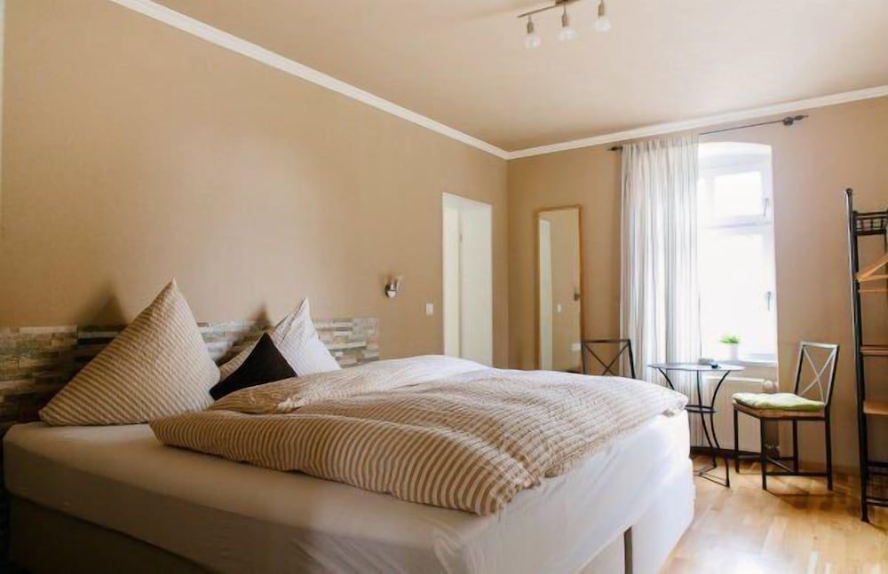 Landhotel Airport Inn -1 estrelas em Lautzenhausen