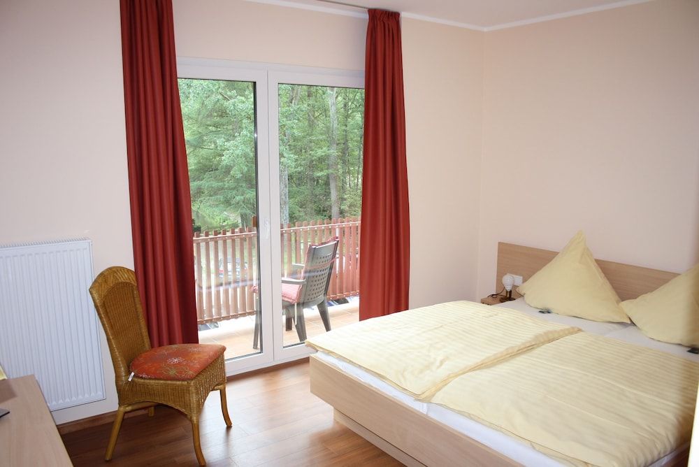 Hotel-Café-Restaurant Heidsmühle 3