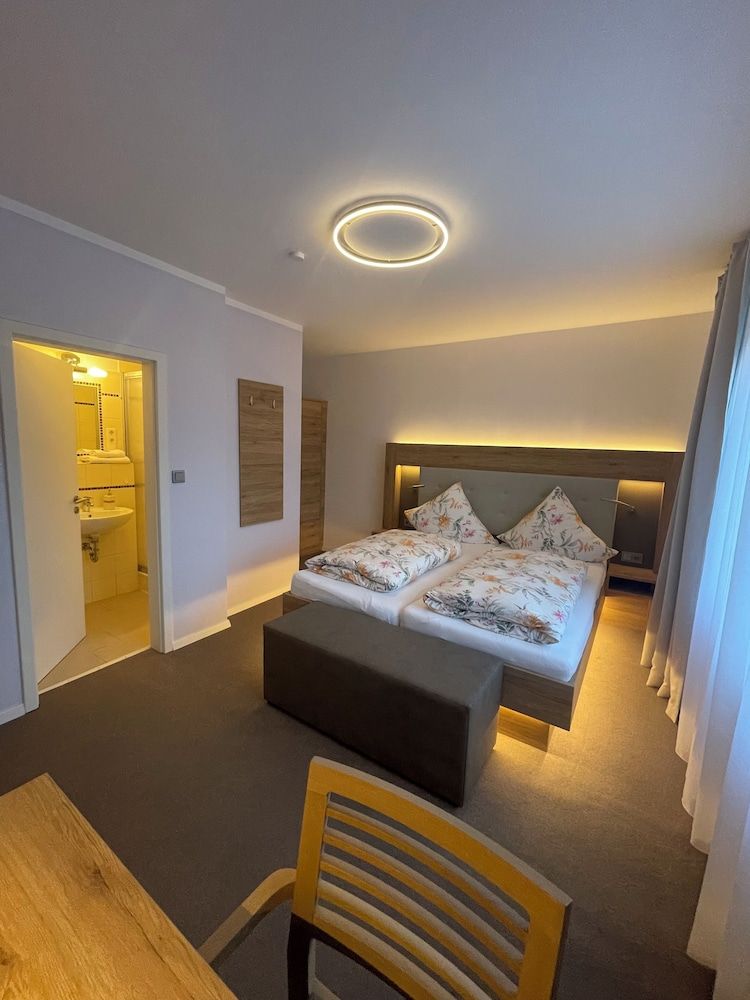 Hotel Restaurant Steinhägerquelle 3