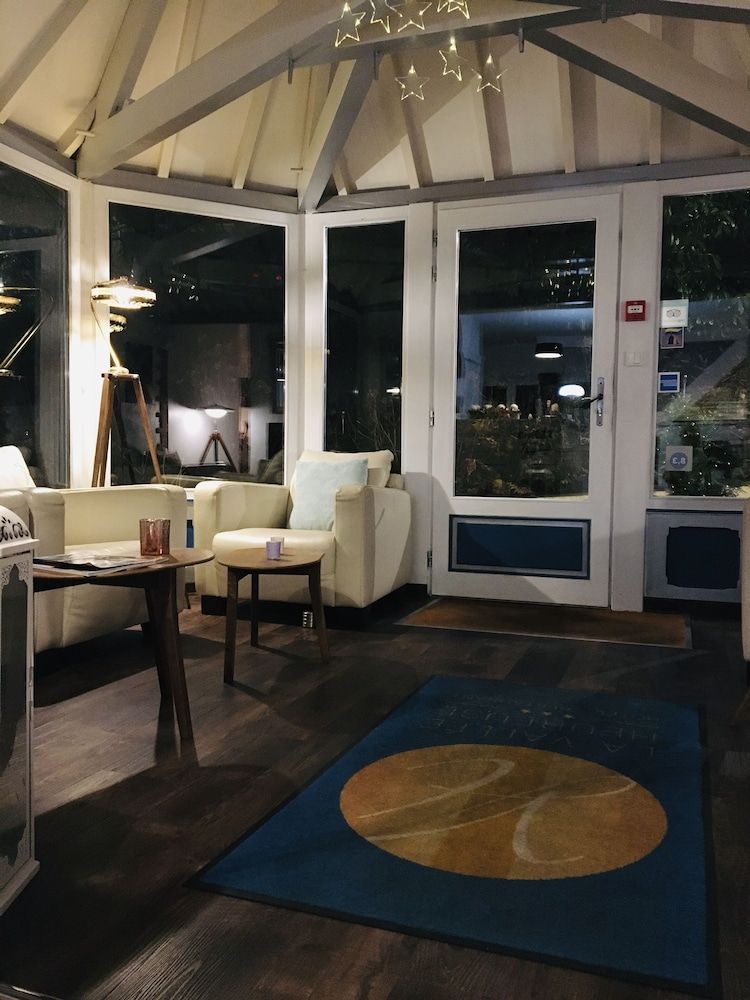 Hôtel de la Vallée Heureuse 2