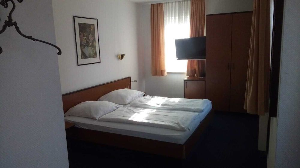 Hotel Loewensteiner Hof Haus am Neuplatz 2